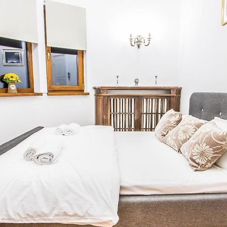 Central Arghezi University Square Apartment Bucureşti Ngoại thất bức ảnh