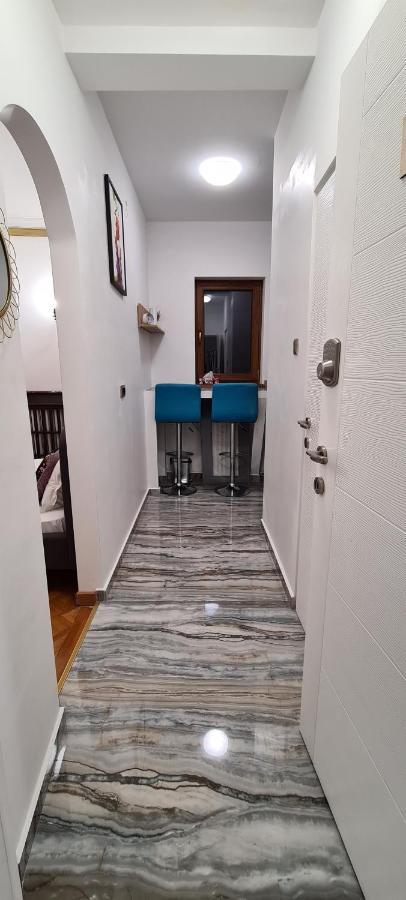 Central Arghezi University Square Apartment Bucureşti Ngoại thất bức ảnh