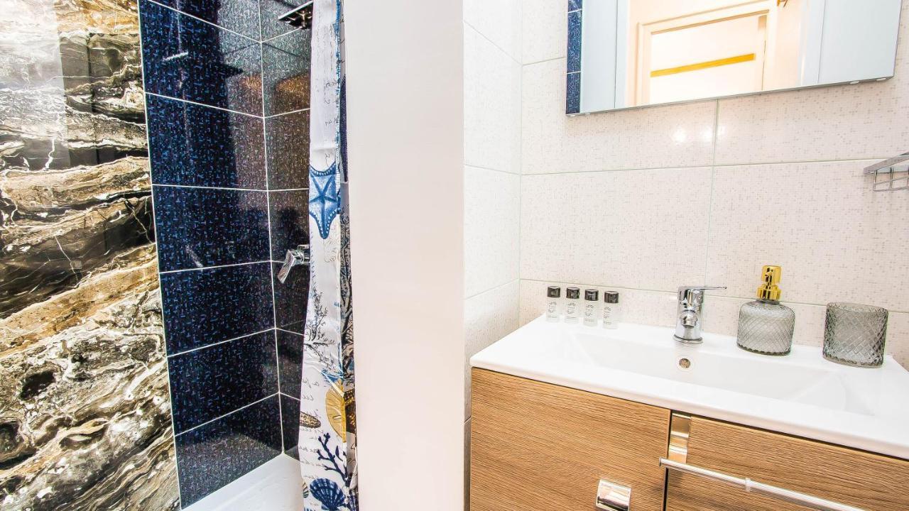 Central Arghezi University Square Apartment Bucureşti Ngoại thất bức ảnh